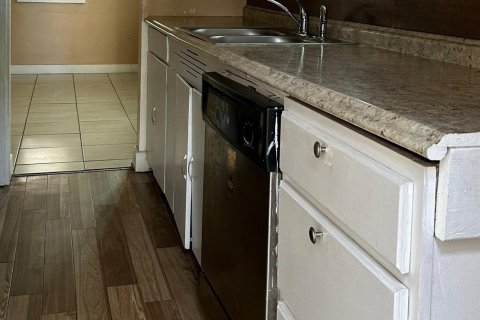 House in St. Lucie, Florida 2 bedrooms, 157.56 sq.m. № 2240069 - photo 5