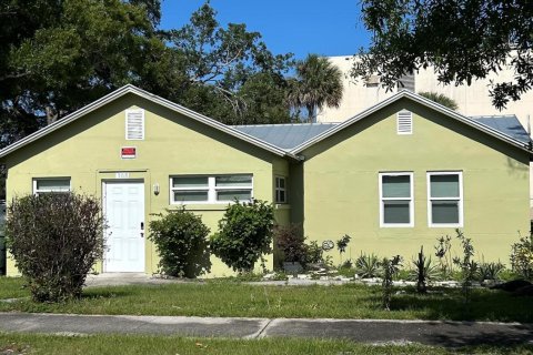 House in St. Lucie, Florida 2 bedrooms, 157.56 sq.m. № 2240069