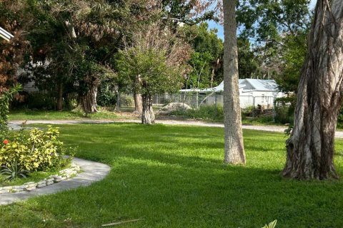 House in St. Lucie, Florida 2 bedrooms, 157.56 sq.m. № 2240069 - photo 2