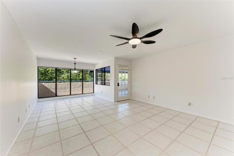 Condominio en alquiler en Sarasota, Florida, 2 dormitorios, 117.06 m2 № 1778463 - foto 9