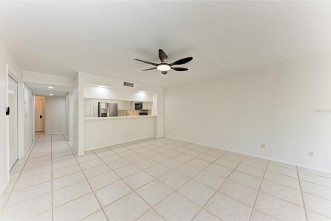 Condominio en alquiler en Sarasota, Florida, 2 dormitorios, 117.06 m2 № 1778463 - foto 12