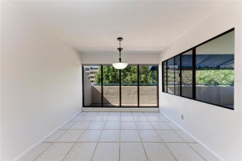 Condominio en alquiler en Sarasota, Florida, 2 dormitorios, 117.06 m2 № 1778463 - foto 19