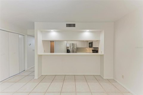 Condominio en alquiler en Sarasota, Florida, 2 dormitorios, 117.06 m2 № 1778463 - foto 13