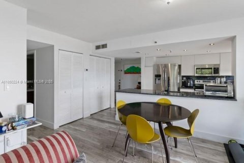 Купить кондоминиум в Майами, Флорида 2 спальни, 99.87м2, № 1855014 - фото 5
