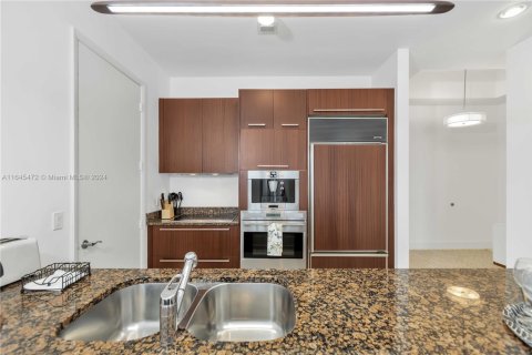 Copropriété à louer à Sunny Isles Beach, Floride: 3 chambres, 183.39 m2 № 1887848 - photo 12