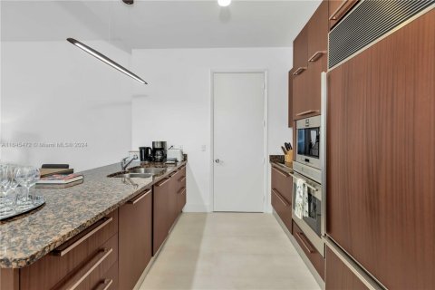 Copropriété à louer à Sunny Isles Beach, Floride: 3 chambres, 183.39 m2 № 1887848 - photo 11