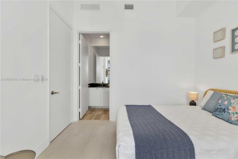 Copropriété à louer à Sunny Isles Beach, Floride: 3 chambres, 183.39 m2 № 1887848 - photo 14