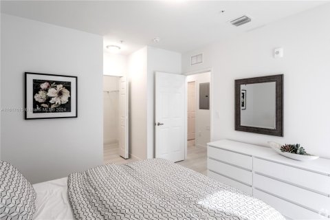 Appartement à louer à Hialeah, Floride: 2 chambres, 74.51 m2 № 1980160 - photo 5