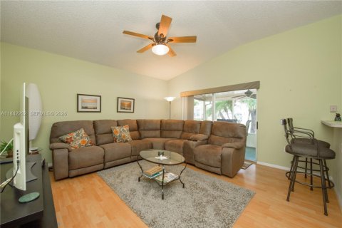 Villa ou maison à vendre à Homestead, Floride: 3 chambres, 141.12 m2 № 2077700 - photo 7