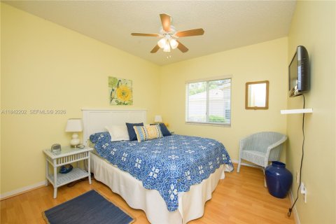 Villa ou maison à vendre à Homestead, Floride: 3 chambres, 141.12 m2 № 2077700 - photo 13
