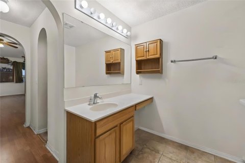 Casa en venta en Spring Hill, Florida, 4 dormitorios, 196.02 m2 № 1895181 - foto 28
