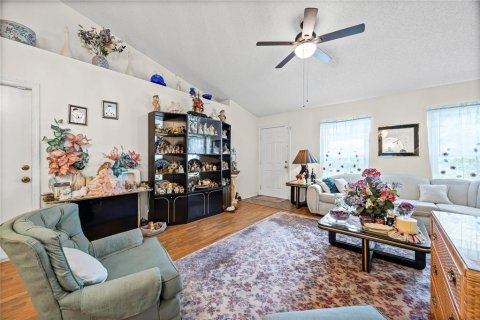 House in Spring Hill, Florida 4 bedrooms, 196.02 sq.m. № 1895181 - photo 10