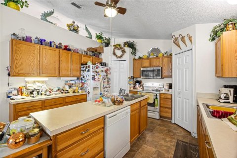 Casa en venta en Spring Hill, Florida, 4 dormitorios, 196.02 m2 № 1895181 - foto 14