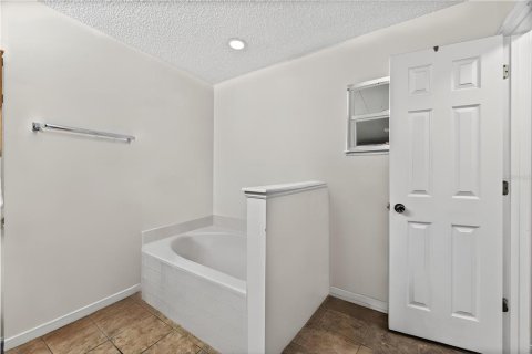 Villa ou maison à vendre à Spring Hill, Floride: 4 chambres, 196.02 m2 № 1895181 - photo 30
