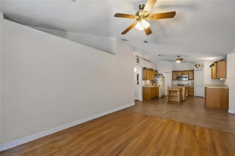 Casa en venta en Spring Hill, Florida, 4 dormitorios, 196.02 m2 № 1895181 - foto 18