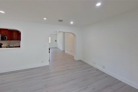 Купить виллу или дом в Майами, Флорида 3 спальни, 161.65м2, № 2087814 - фото 22