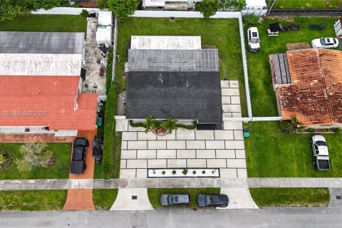 Купить виллу или дом в Майами, Флорида 3 спальни, 161.65м2, № 2087814 - фото 12