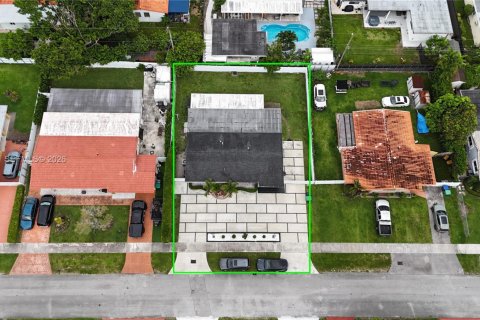 Купить виллу или дом в Майами, Флорида 3 спальни, 161.65м2, № 2087814 - фото 13