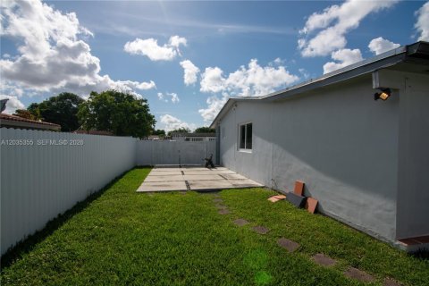 Купить виллу или дом в Майами, Флорида 3 спальни, 161.65м2, № 2087814 - фото 16