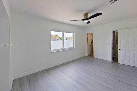 Купить виллу или дом в Майами, Флорида 3 спальни, 161.65м2, № 2087814 - фото 28