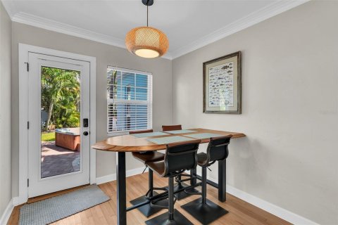 Casa en venta en Saint Pete Beach, Florida, 3 dormitorios, 109.81 m2 № 2217690 - foto 9