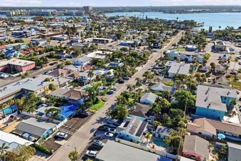Casa en venta en Saint Pete Beach, Florida, 3 dormitorios, 109.81 m2 № 2217690 - foto 30