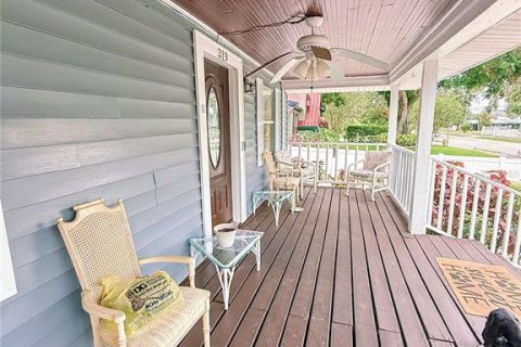 House in Frostproof, Florida 3 bedrooms, 160.91 sq.m. № 1760003 - photo 3