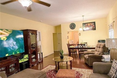 House in Frostproof, Florida 3 bedrooms, 160.91 sq.m. № 1760003 - photo 7