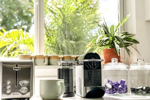 House in Pompano Beach, Florida 4 bedrooms, 149.94 sq.m. № 2052834 - photo 12