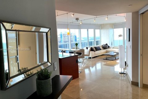 Copropriété à vendre à Hallandale Beach, Floride: 2 chambres, 135.45 m2 № 2045425 - photo 2