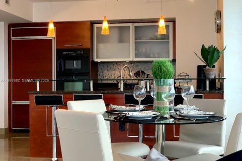 Copropriété à vendre à Hallandale Beach, Floride: 2 chambres, 135.45 m2 № 2045425 - photo 12