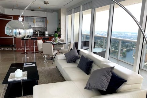 Copropriété à vendre à Hallandale Beach, Floride: 2 chambres, 135.45 m2 № 2045425 - photo 17