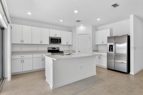 Casa en venta en Groveland, Florida, 4 dormitorios, 171.68 m2 № 2238293 - foto 4