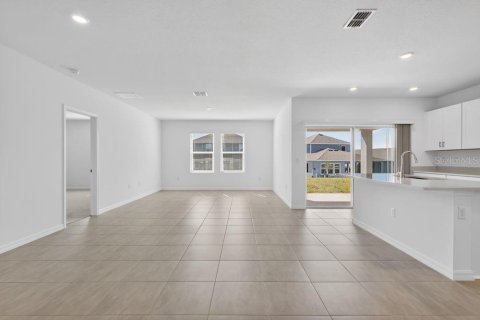 Casa en venta en Groveland, Florida, 4 dormitorios, 171.68 m2 № 2238293 - foto 8