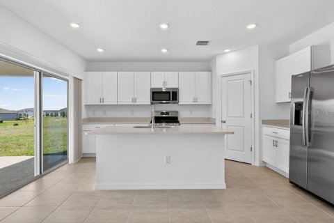 Casa en venta en Groveland, Florida, 4 dormitorios, 171.68 m2 № 2238293 - foto 2
