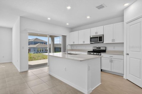 Casa en venta en Groveland, Florida, 4 dormitorios, 171.68 m2 № 2238293 - foto 5