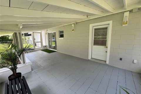House in Apopka, Florida 5 bedrooms, 119.29 sq.m. № 2312472 - photo 29