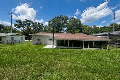 House in Apopka, Florida 5 bedrooms, 119.29 sq.m. № 2312472 - photo 7