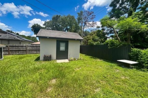 House in Apopka, Florida 5 bedrooms, 119.29 sq.m. № 2312472 - photo 6