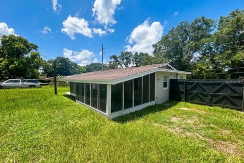 House in Apopka, Florida 5 bedrooms, 119.29 sq.m. № 2312472 - photo 8