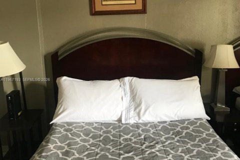Copropriété à vendre à Hallandale Beach, Floride: 1 chambre, 29.73 m2 № 2081373 - photo 4