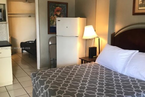 Condo à Hallandale Beach, Floride, 1 chambre  № 2081373