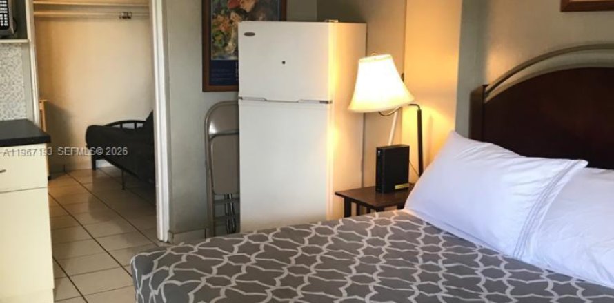 Condo à Hallandale Beach, Floride, 1 chambre № 2081373
