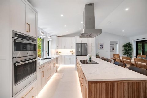 Купить виллу или дом в Сарасота, Флорида 7 комнат, 198.35м2, № 1530006 - фото 9