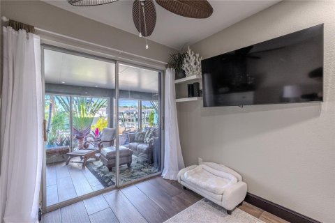 Casa en venta en Saint Petersburg, Florida, 2 dormitorios, 148.64 m2 № 2386682 - foto 16