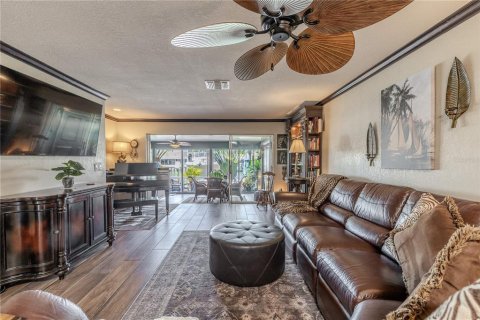 Casa en venta en Saint Petersburg, Florida, 2 dormitorios, 148.64 m2 № 2386682 - foto 10