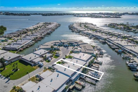 Casa en Saint Petersburg, Florida 2 dormitorios, 148.64 m2 № 2386682