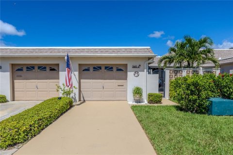 Casa en venta en Saint Petersburg, Florida, 2 dormitorios, 148.64 m2 № 2386682 - foto 4