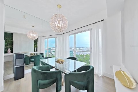 Condominio en venta en Tampa, Florida, 3 dormitorios, 328.78 m2 № 2114858 - foto 23
