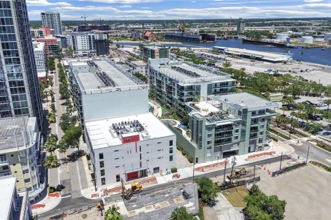 Condominio en venta en Tampa, Florida, 3 dormitorios, 328.78 m2 № 2114858 - foto 12